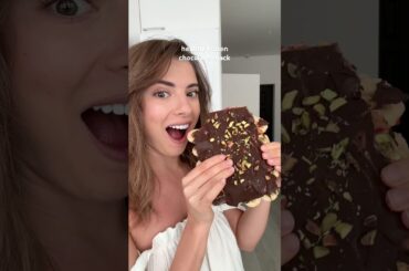 How to Make a Healthy Frozen Chocolate Treat | Easy Summer Raspberry & Banana bark recipe