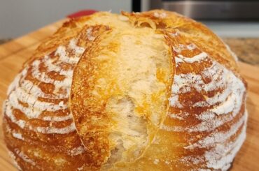 Easy and rewarding Sourdough bread recipe!
