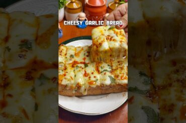 Cheesy Garlic Bread #cheesy #garlic bread#recipe #shorts