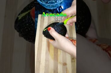 Let's make Avocado toast | Healthy Breakfast #avocadotoast #youtubeshorts #recipes #cookingvideo