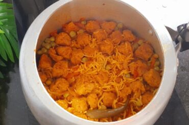 Simple But Delicious 10 min Healthy Lunchbox Recipe / Tasty soya chunks pulao/ Kids lunch box recipe