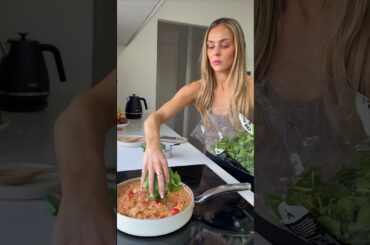 ONE PAN PESTO ORZO | easy & healthy recipe, weeknight dinner #healthyrecipes #onepanmeal #dinner