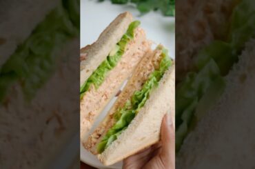 Creamy and healthy Chicken Sandwich #highprotein #breakfastrecipes #healthy #lowcalories #chicken