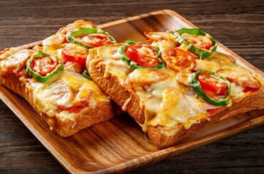 Bread Pizza Recipe | Quick and Easy Bread Pizza | Bread Pizza Recipe by Indu's Healthy Recipes