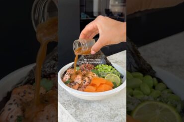 salmon poke bowl #pokebowl #salmon #salmonpoke #salmonrecipes #highproteinrecipe #healthydinner