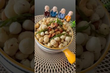 Crispy Makhana Namkeen | Navratri Vrat Snack Recipe | Healthy Fasting Recipe 2025 #shorts