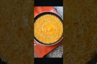 5 Minutes Breakfast Recipe | Egg Maggie #shorts #yt #ytshorts #shortvideo #viralvideo