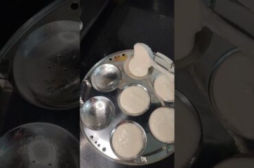 Healthy Breakfast Recipe | Soft Idli in 10 Minutes#idlirecipe #foodshorts