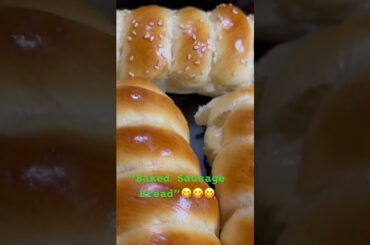 #deliciousgoodness #sweetbread #snacks #sweetbread w/ Pinoy hotdog#filipinofood