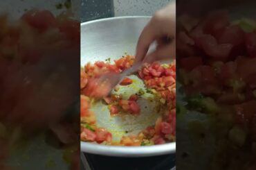 Tomato Daliya recipe for weight loss #10minutesrecipe #healthy #daliarecipes #skinglow #tomato #yum