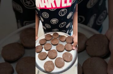 Sprouted Ragi Biscuits in Airfryer | Healthy Homemade Snack Recipe | Family Cooking Fun #shorts