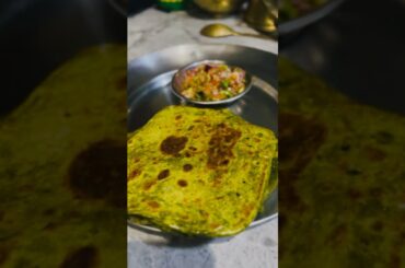 Healthy and tasty paratha#palakparatha #palakrecipe #youtubeshorts