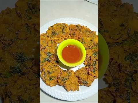 30-sec. Healthy Breakfast | Soya Palak Chilla Recipe | Weight Loss Diet |#shorts #recipe #breakfast 30-sec. Healthy Breakfast | Soya Palak Chilla Recipe | Weight Loss Diet |#shorts #recipe #breakfast