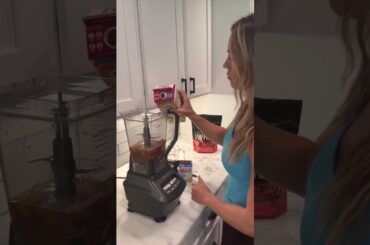 Coffee Protein Shake-Chocolate Caramel Cheesecake!   ONLY 1Gram of Sugar!   #proteinshake