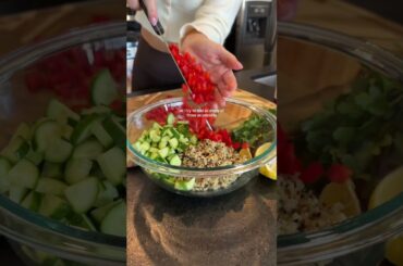 Mediterranean Quinoa Salad | Healthy High Fiber Meal Idea