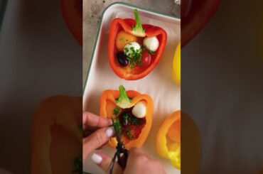 Delicious Stuffed Baked Bell Peppers with Eggs | Easy & Healthy Breakfast Recipe#easy#healthy#shorts
