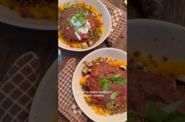 Easy healthy dinner idea - spaghetti squash marinara #healthyrecipes #healthylifestyle #recipe