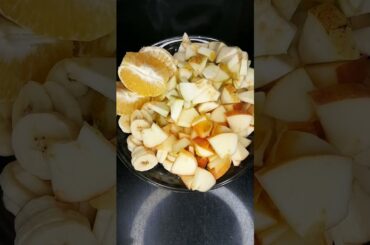 Healthy fruit Salad Recipe | Easy Fruit Chat Recipe | Chatpata Fruit Chaat |Tayiba  #shorts