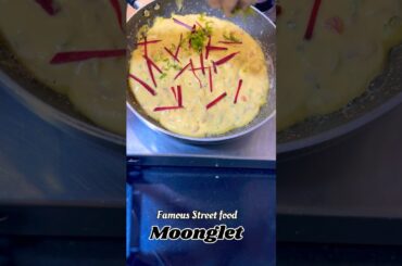 Veg Omelette/ Moonglet Recipe | Hi-protein breakfast | #youtubeshorts #streetfood #moonglet  #viral