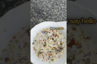 5 min creamy oats with nuts and honey! #healthybreakfast #oatsrecipe #quickmeals #breakfastrecipe