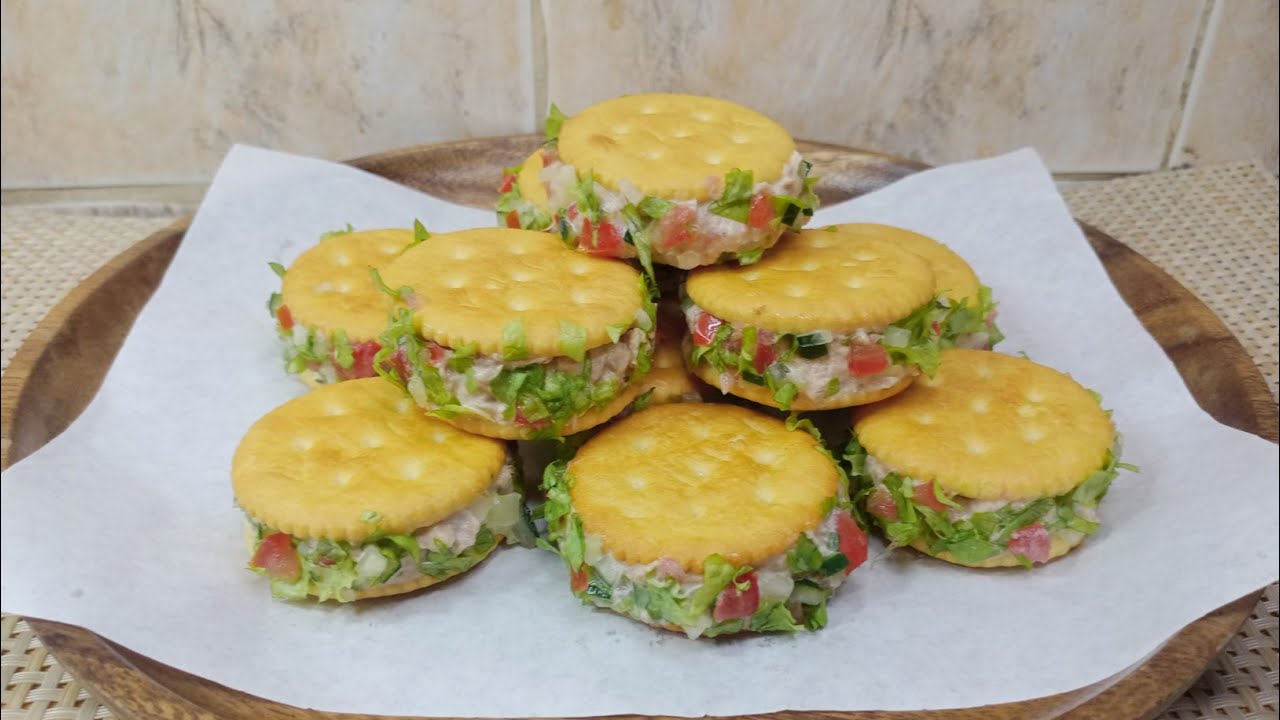 NEW RECIPE NA NAPAKASARAP! HEALTHY TUNA CRACKER SANDWICH! PERFECT SNACK/PICA-PICA! NEW RECIPE NA NAPAKASARAP! HEALTHY TUNA CRACKER SANDWICH! PERFECT SNACK/PICA-PICA!
