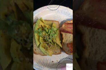 Quick & Healthy Breakfast Sandwich | Delicious Easy Morning Recipe | Simple Avocado Turkey Sandwich