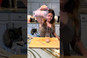 Simple Healthy Smoothie #easyrecipes #budgetfriendlyeats