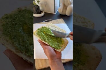 Pesto Sandwich