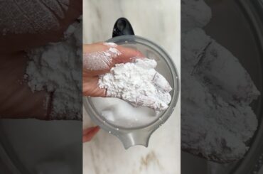 How to Make Powdered Sugar Out of Sugar