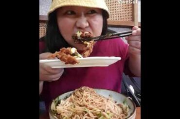 Eating Noodle Salad #mukbang #familyvlog