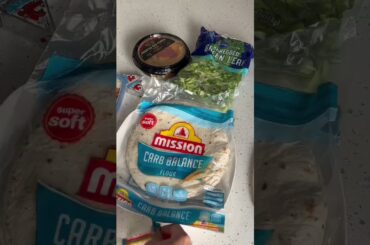 quick & easy healthy lunch option! obsessed with these turkey wraps #easylunchrecipes #healthylunch