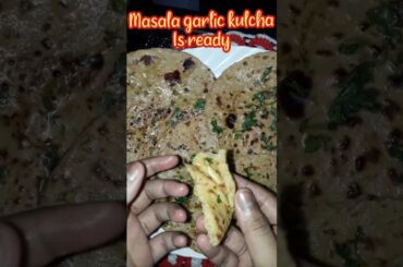 Masala Garlic Kulcha || Wheat kulcha || Easy and healthy || Magical Queens
