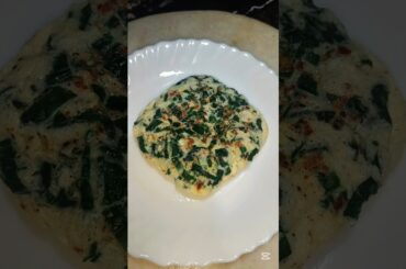 Fluffy Spinach Omelette: Easy & Delicious Breakfast Recipe #shorts