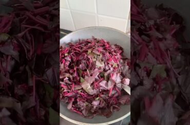 #Lal saag bhaji recipe #healthy saag bhaji #Saag ki recipe #Short video#Viral#Shorts#Food#Viral shot