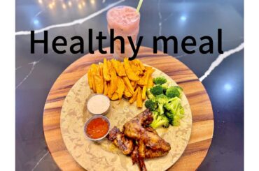 Quick and easy healthy lunch recipes.Home made strawberry smoothies/sweet Potatoes fries with wings.