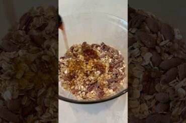 Make this super simple, delicious, and healthy granola to fuel your day! #Healthy #Food #Granola