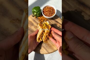 40g Protein, 299cal FOR ALL" #caloriedeficit #food lowcaloriemeals #weightloss #proteincrunchwrap