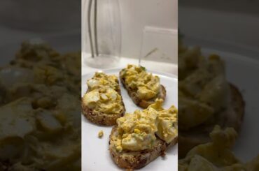 5 min boiled egg sandwich #egg #eggrecipe #boiledeggs #sandwich #recipe #nonveg #shorts #highprotein
