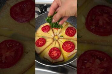 The most easy and delicious breakfast ever #breakfast #viral #foodshort #streetfood #shortvideo