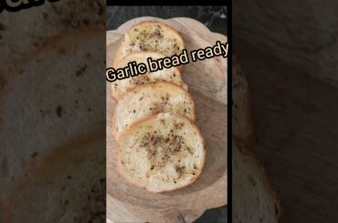 Garlic bread in Airfryer (Airfryer recipe) #shorts #airfryer#homemade #yt #cooking #recipe #healthy