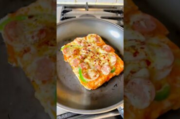 Mini bread pizza recipe at home #breadpizza #pizza #minipizza #breadpizzarecipe #pizzapizza