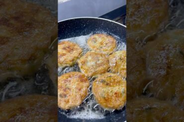 Crispy Chicken Cutlets (Potato Chicken Kabab) | Easy Aloo Chicken Kabab Recipe #food #ytshorts