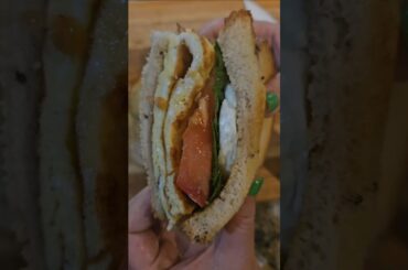 Homemade eggs and spinach breakfast sandwiche #sandwich