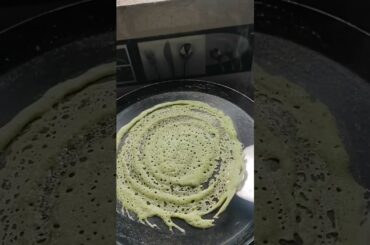 Green dosa #palakdosa #tasty #healthy #breakfast #shorts #share #subscribe