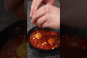 perfect healthy breakfast!! Sunnyside up egg with avocado #youtubeshorts #viral