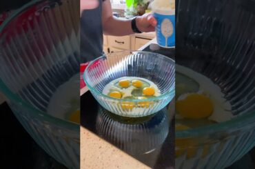 Healthy Breakfast Ideas - Quick & Balanced Meal Prep with Eggs & Broccoli