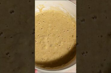 4 Ingredient Banana Bread (EASY & DELICIOUS!)