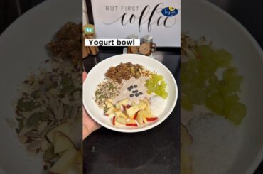 Yogurt bowl for breakfast with 18g protein #breakfastinspo #healthybreakfast #yogurtbowl #viral
