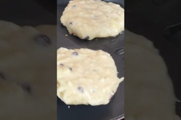 Protein Pancakes in Seconds - so Healthy and Delicious! #Shorts #Healthybreakfast #Pancakes