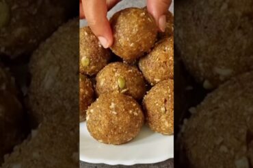Methi Laddu #recipe #shortsvideo #shortsyoutube #methi #laddu #kitchentune #easyrecipe #food